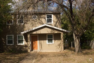 Building Photo - 2100 E Stassney Ln