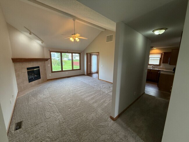 Foto del edificio - 2726 Bearberry Ct