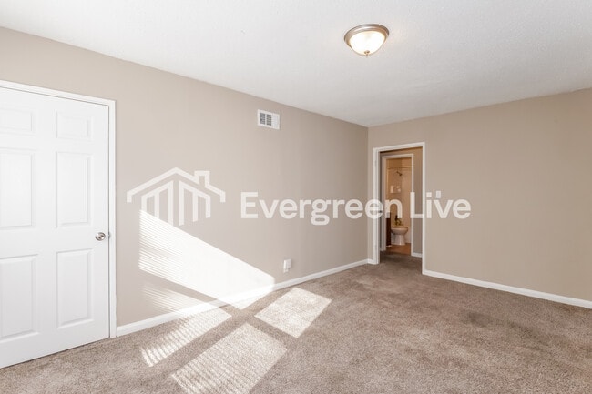 Foto del edificio - 1456 Rolling Hills Dr