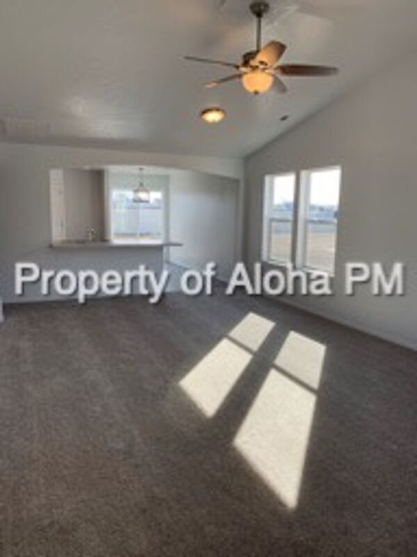 Foto del edificio - 11587 Quincy St.