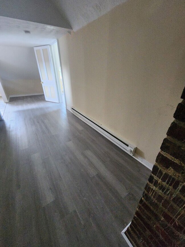 Foto del edificio - One Bedroom Clean Apt For Rent