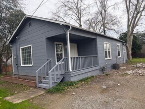 Building Photo - 8632 Sunset Ave