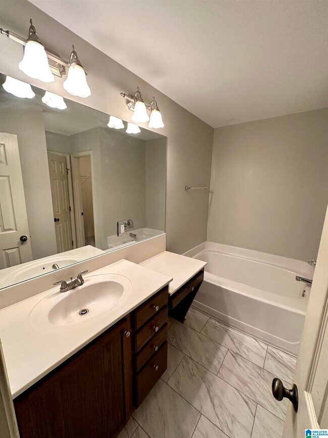 Foto del edificio - 2811 Southwood Ln