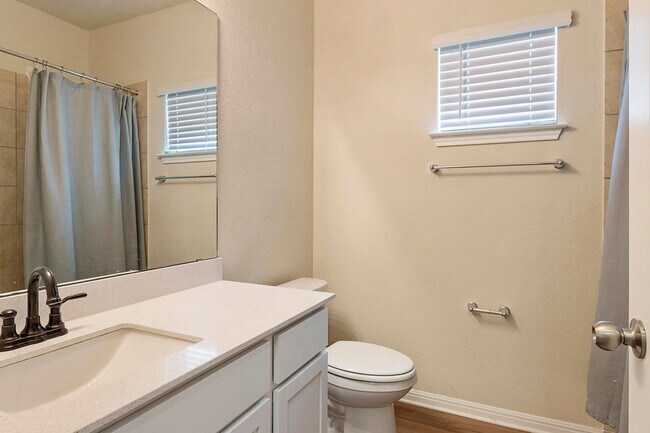 Foto del edificio - Gorgeous 4-bedroom home!