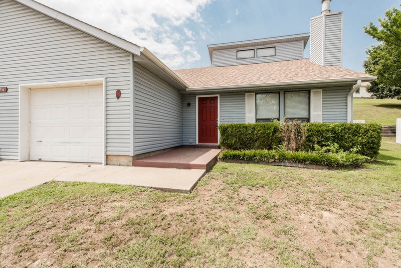 Primary Photo - 637 Earthside Dr