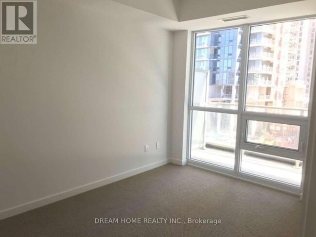 Building Photo - 52 Forest Manor Rd