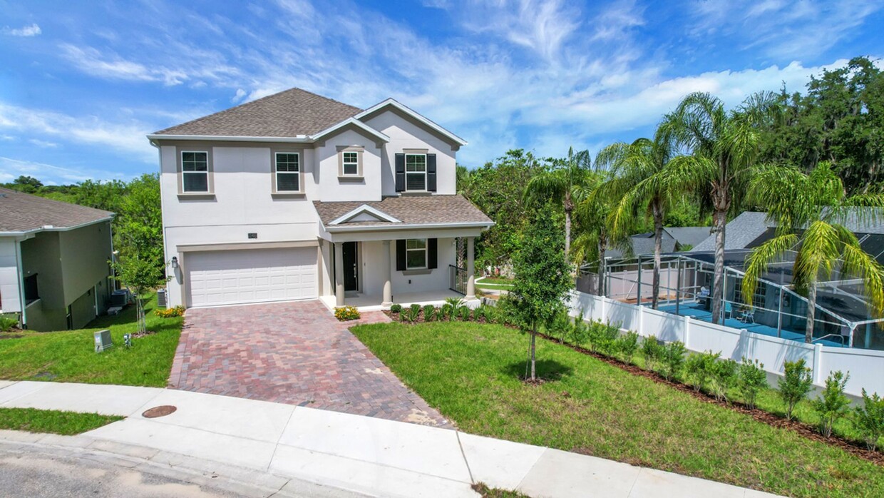 Foto principal - Stunning 4/3 in Gated Dora Parc! Water Views!