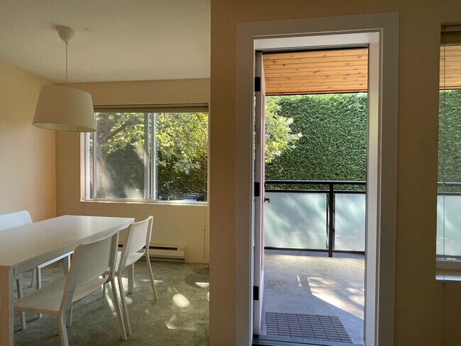 dining room and balcony - 5818 NE 70th St