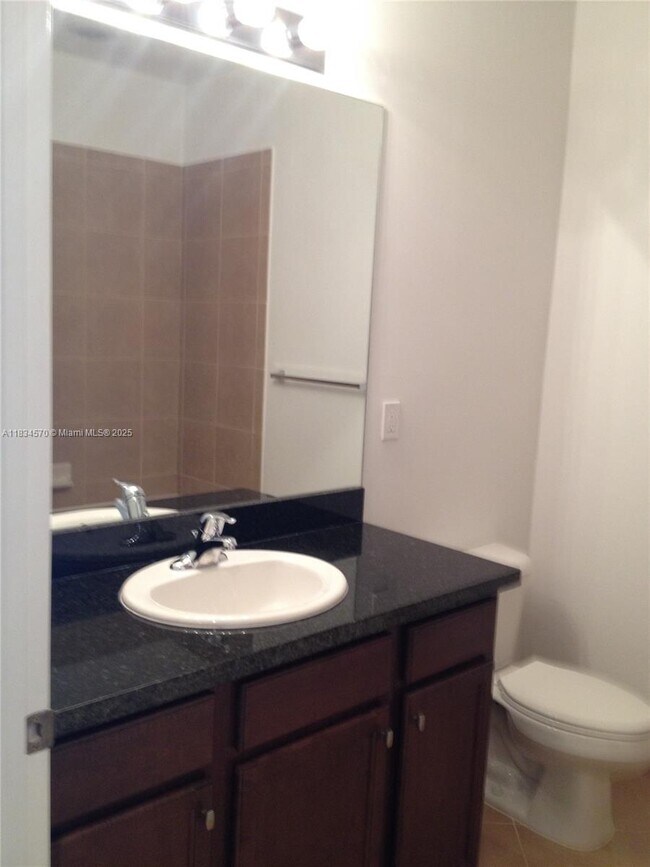Foto del edificio - 983 SW 147th Ave