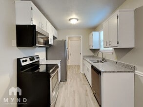 Building Photo - 305 Burlwood Ct