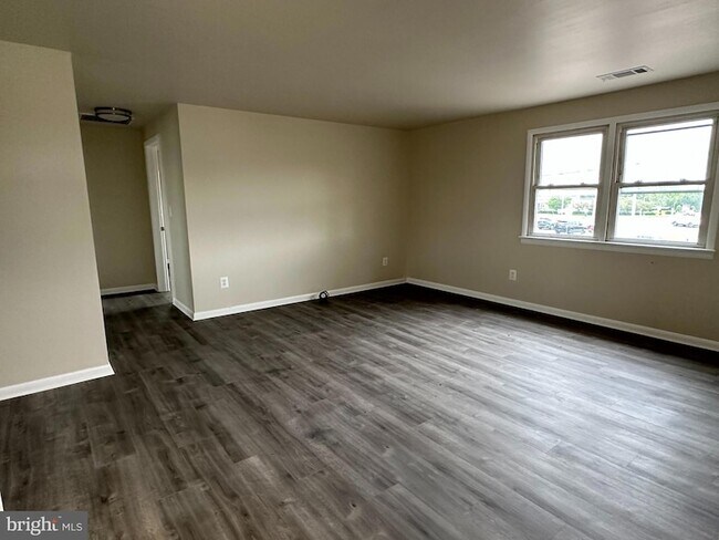 Foto del edificio - 1437 Liberty Rd