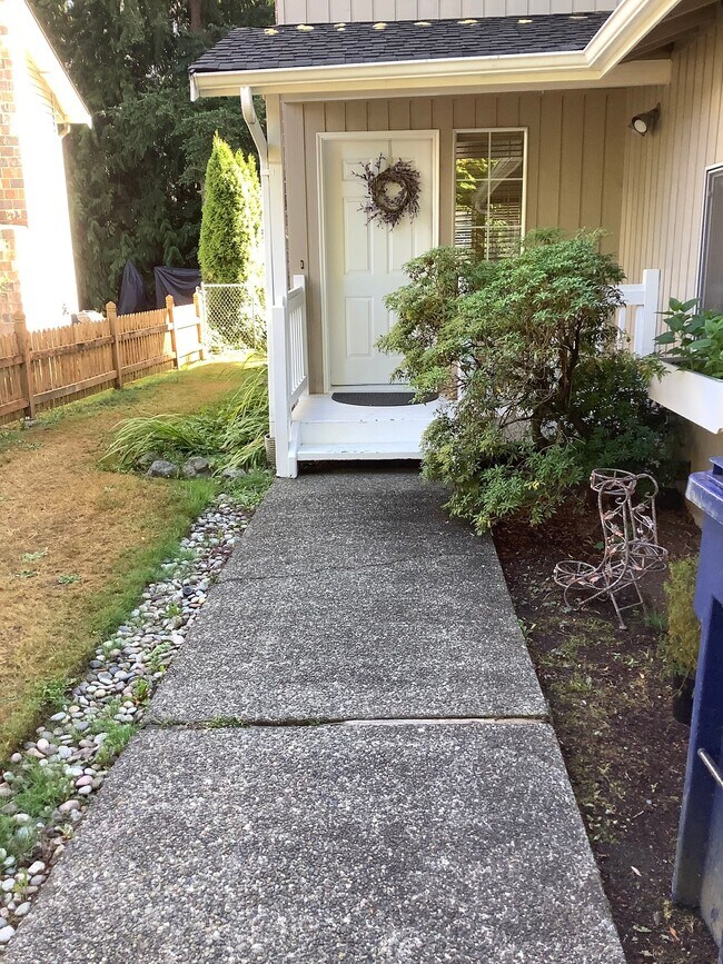 Foto del edificio - 12417 51st Ave SE