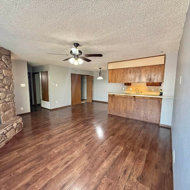 Building Photo - 102 Joe Rice Dr