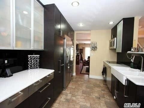 Foto del edificio - 74 Woodlake Dr W