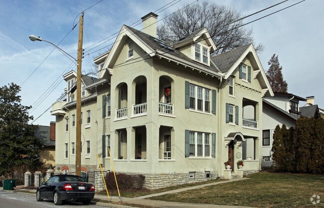 Primary Photo - 1303 Michigan Avenue