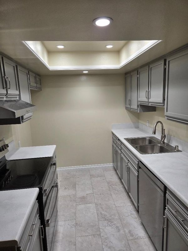 Building Photo - 618 E Magnolia Blvd