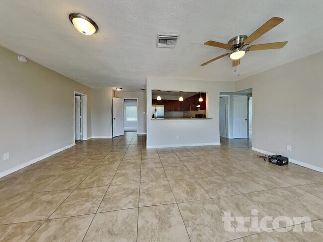 Building Photo - 1253 Jasmine Way