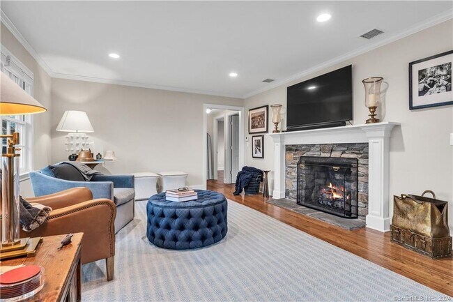 Foto del edificio - 7 Sunset Rd