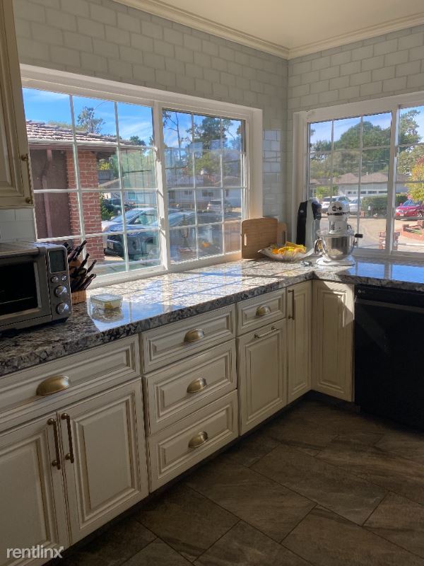 Foto del edificio - 4 br, 3 bath House - 931 Petra Lane