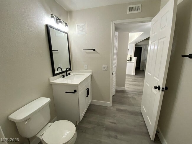 Foto del edificio - 3318 N Decatur Blvd