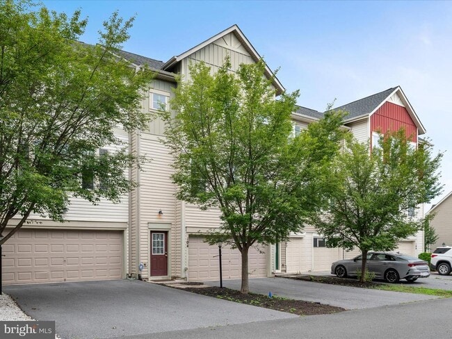 Building Photo - 104 Notions Ct