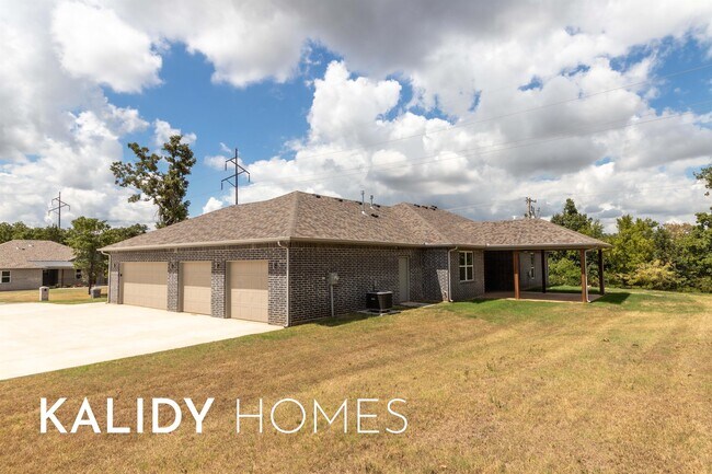 Building Photo - 1640 Kalidy Dr
