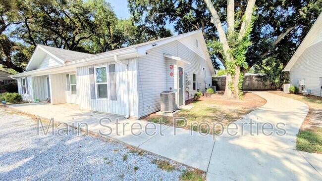 Building Photo - 313 N Navy Blvd