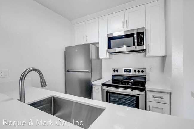 Building Photo - 1 br, 1 bath Apartment - 230 Pacific Stree...
