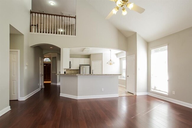 Building Photo - 25 Alba Rd