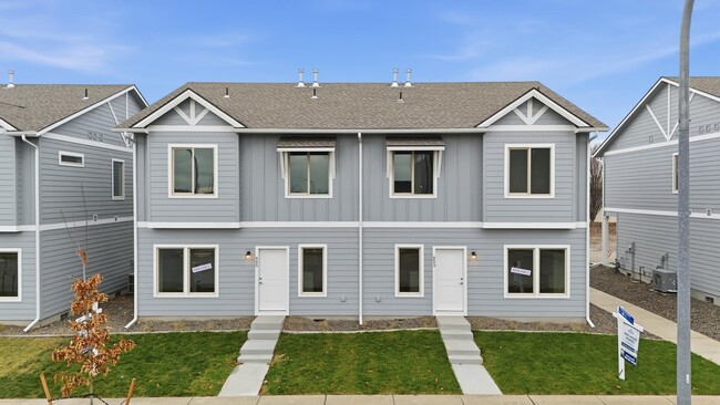 Building Photo - 645 N Creative