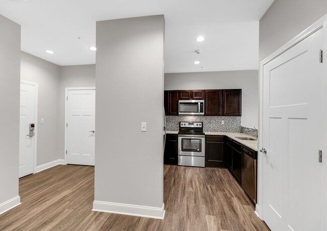 Building Photo - HUGE! 1 bedroom Next to Albany Med!