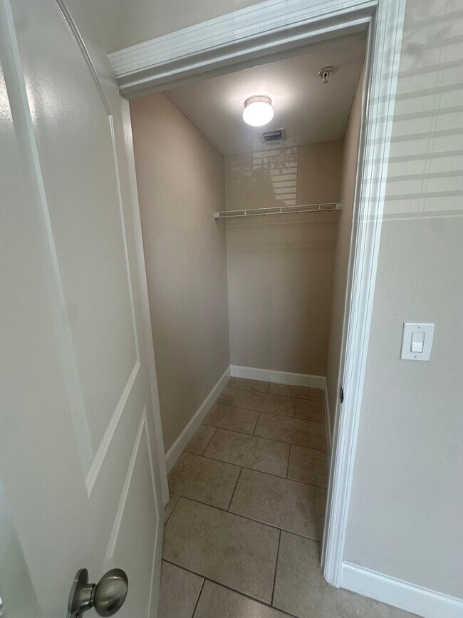 Building Photo - 13712 SW 169th Ln