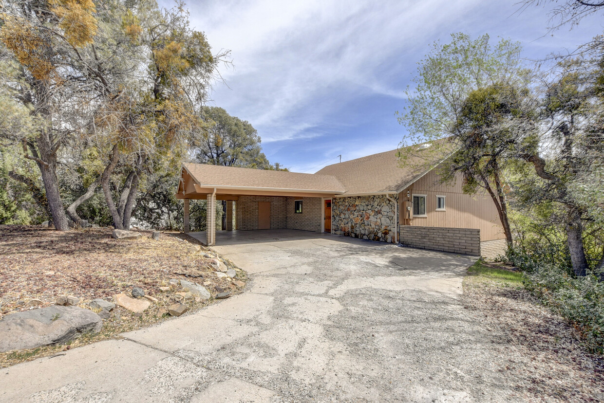 Foto principal - Beautiful home in Yavapai Hills!