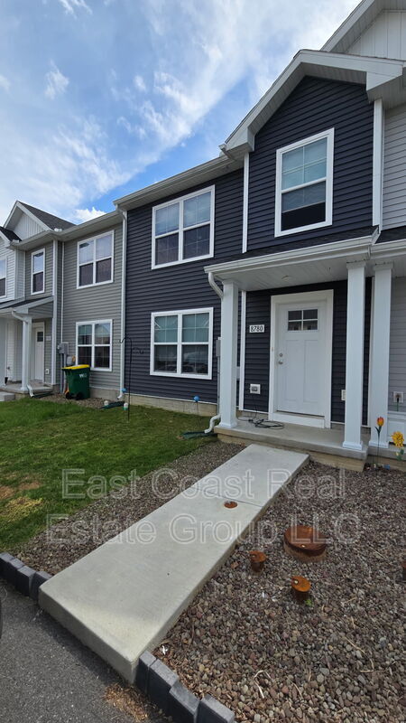 Building Photo - 8780 Hillside Way