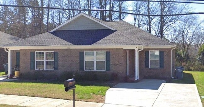 MOVE-IN READY! - MOVE-IN READY! Townhome
