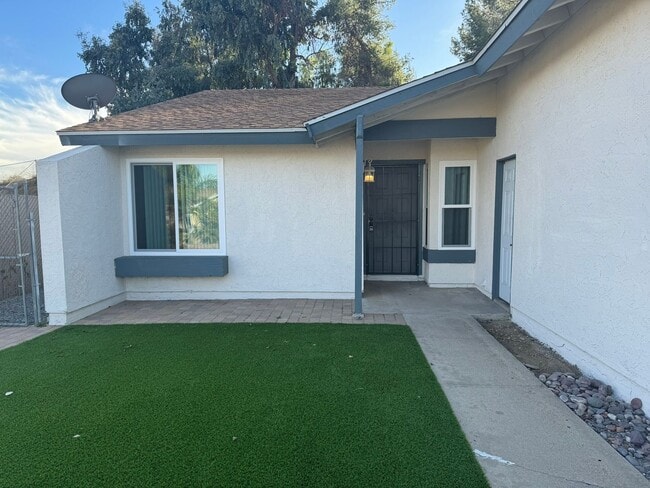 Foto del edificio - 3BR/2BA Home AVAILABLE NOW For Rent in El Cajon!