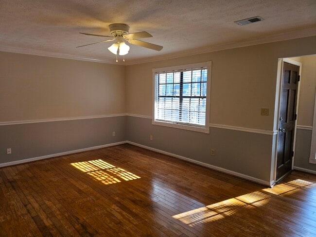 Foto del edificio - 3126 Caliente Ln