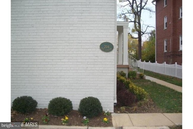 Foto del edificio - 206 E Windsor Ave