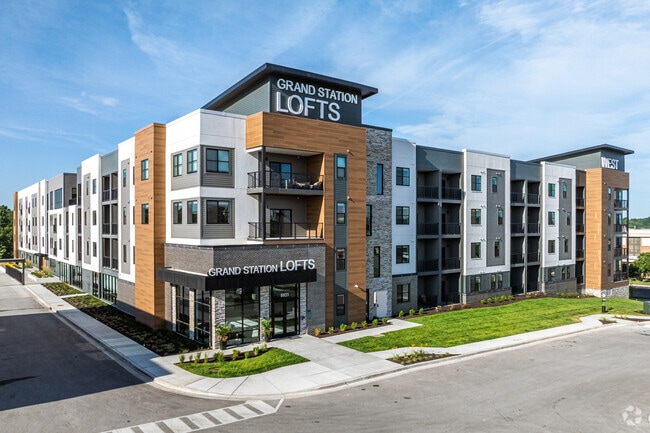 Building Photo - Grand Station Lofts
