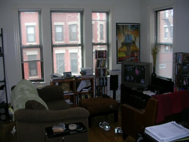 Foto del edificio - 16 Arundel St