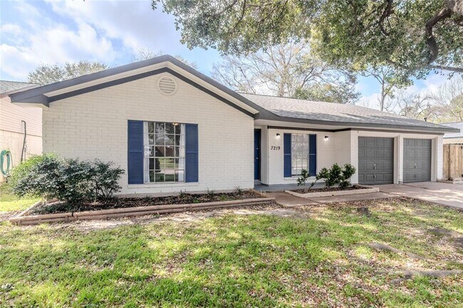 Foto del edificio - 7219 Fairway Ct