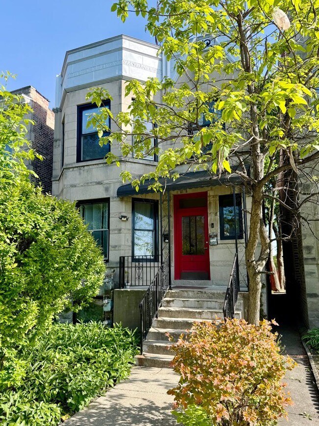 Building Photo - 47 Chicago Ave