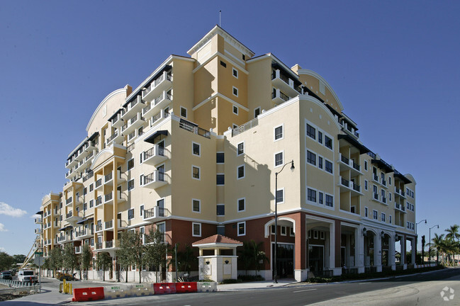 Primary Photo - Colonnade at Dadeland