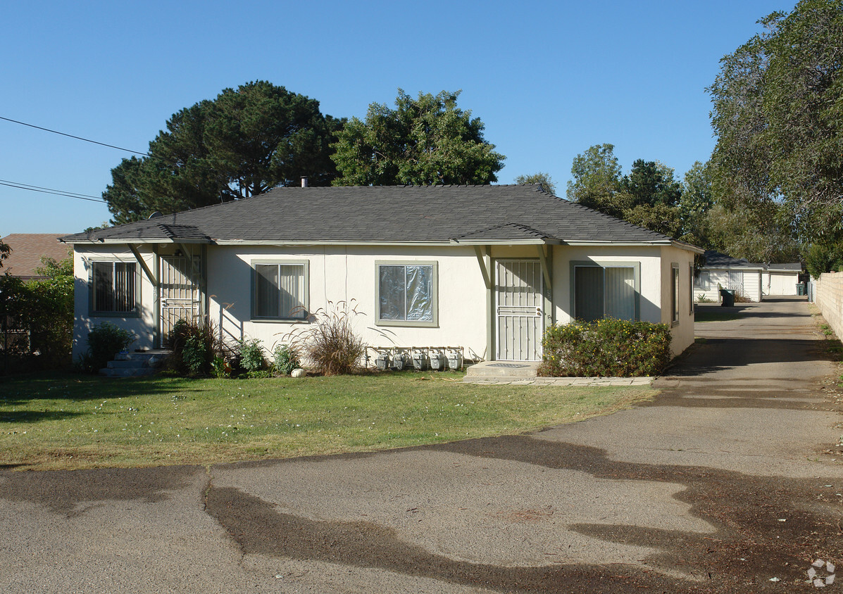 Primary Photo - 125-135 Anacapa Dr
