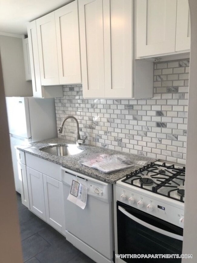 Building Photo - 90 Winthrop Shore Dr