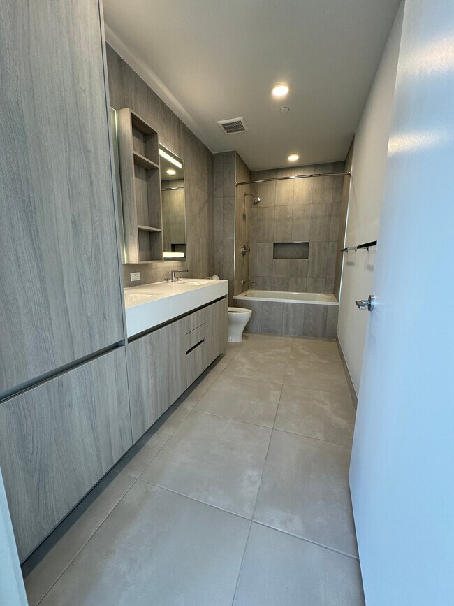 Foto del edificio - 23 NW 27th St