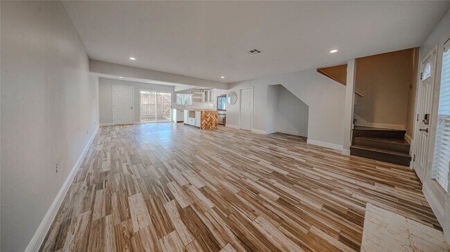 Building Photo - 764 Worthshire St