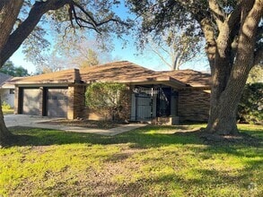 Building Photo - 4602 Redstart St