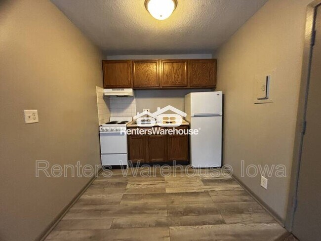 Building Photo - 1334 32nd St