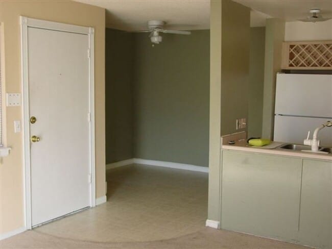 Photo - Great location off 2nd and Sable near 6th and I-225 and Aurora Mall Apartment